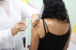 Saúde orienta sobre atualização da carteira de vacinação