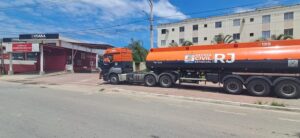 Rio das Ostras recebe carreta com 30 mil litros de água