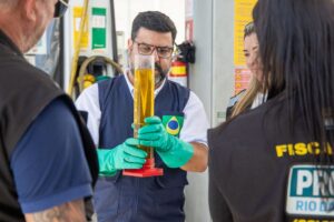 Operação conjunta fiscaliza postos de combustíveis