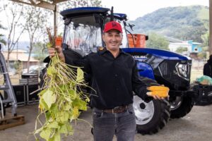 Rio das Ostras recebe novos equipamentos agrícolas