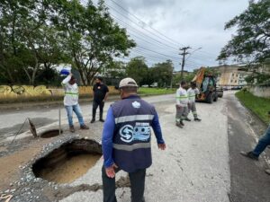 Prefeitura faz manutenção no Colinas